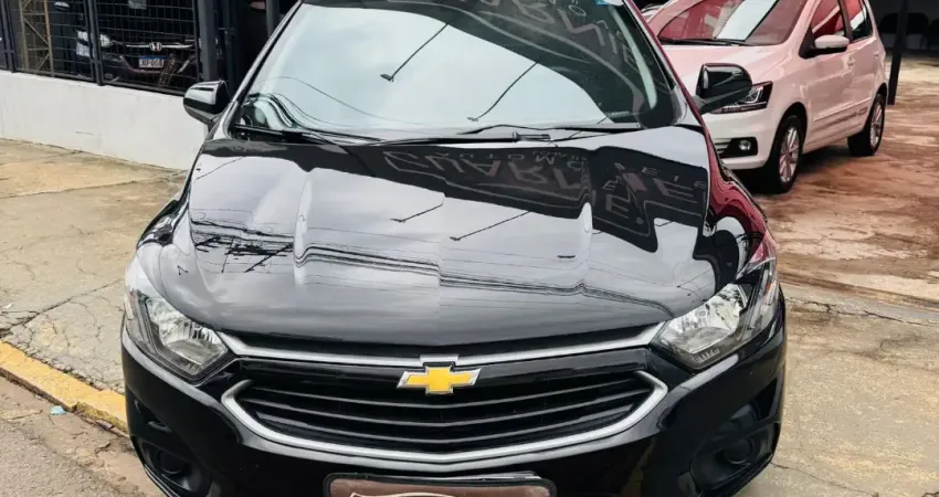 VEÍCULO SUPER CONSERVADO, PARA VOCÊ QUE PROCURA ENCONOMIA E  UM CARRO CONFORTAVEL PARA VIAJAR COM A 