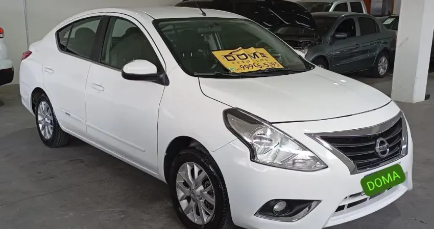 VERSA AUT 1.6 COM BAIXO KM