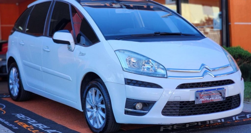  CITROËN C4 PICASSO GLX 2.0 2013/2014 – CONFORTO, TECNOLOGIA E ESPAÇO PARA TODA A FAMÍLIA! 