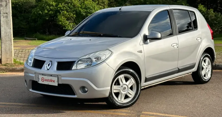 Sandero privillegi 1.6 ÚNICO DONO KM BAIXA