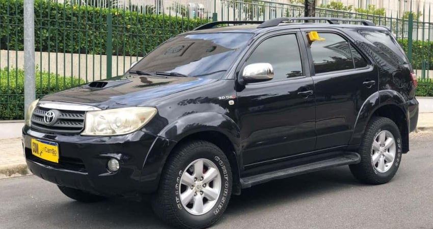 TOYOTA HILUX SW4 2.8 SRX 4X4 7 LUGARES 2008