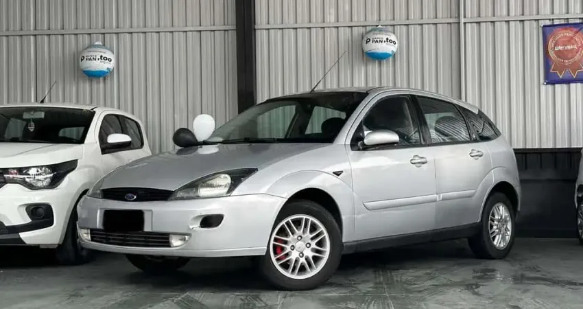 FORD FOCUS HATCH GHIA 2.0 16V 4P 2003