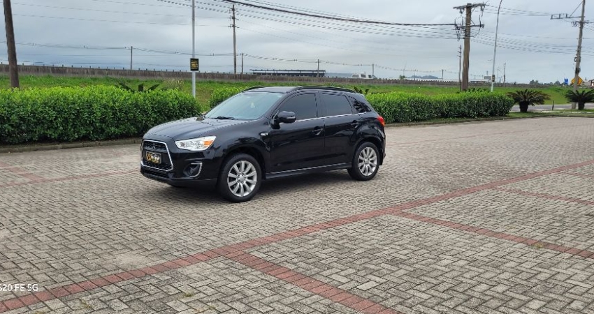 Asx 2015 4x4 automátic.