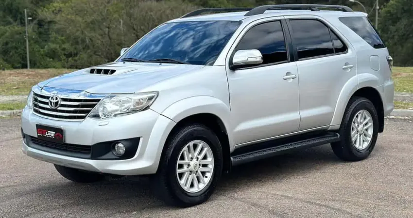 TOYOTA HILUX SW4 SRV 4X4 2012