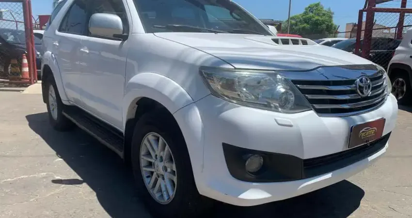 TOYOTA HILUXSW4 SRV4X4 2013