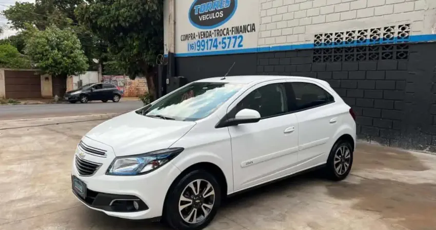 Chevrolet Onix 2015 1.4 mpfi ltz 8v flex 4p automático