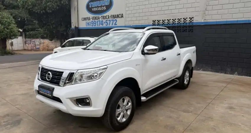 Nissan Frontier 2017 2.3 16v turbo diesel le cd 4x4 automático