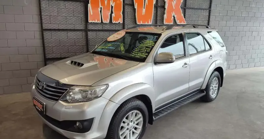 Toyota Hilux 3.0 Sw4 Srv 4X4 Aut Diesel 2013