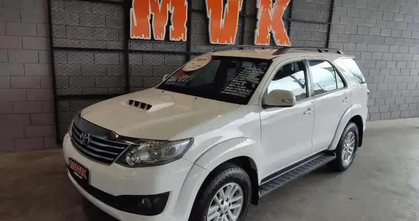 Toyota Hilux 3.0 Sw4 Srv 4X4 Diesel 2015