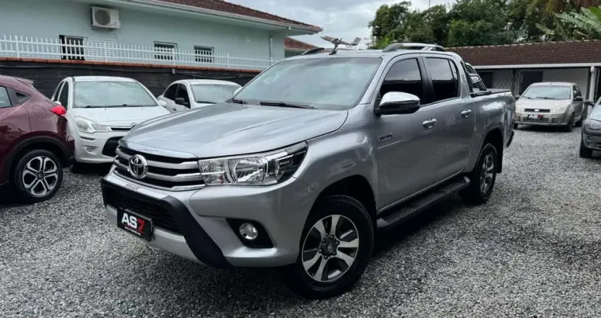 Toyota Hilux CD SRV 4x4 2.8 TDI Diesel Aut.  - Prata - 2018/2018