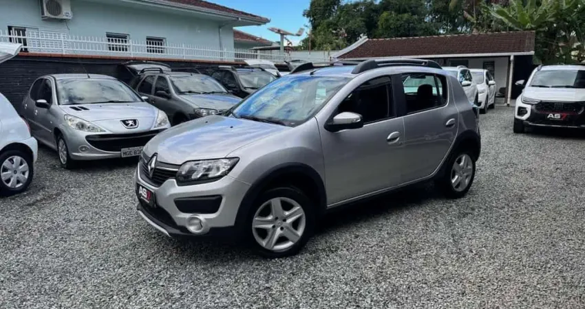 Renault Sandero STEPWAY EXP. Flex 1.6 16V 5p  - Prata - 2018/2019