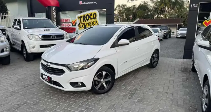 Chevrolet Onix HATCH LTZ 1.4 8V FlexPower 5p Aut.  - Branca - 2016/2017