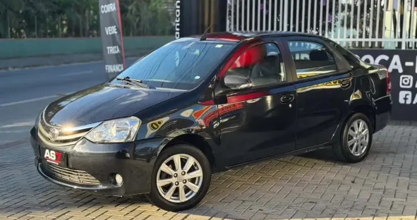 Toyota Etios XLS Sedan 1.5 Flex 16V 4p Aut.  - Preta - 2016/2017