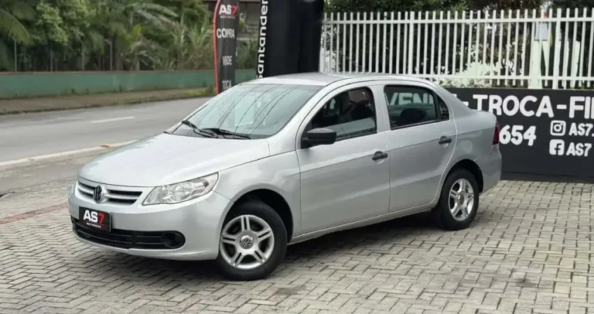 Volkswagen Voyage 1.0/1.0 City Mi Total Flex 8V 4p  - Prata - 2009/2010