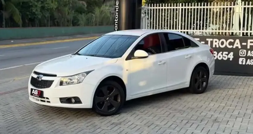 Chevrolet Cruze LT 1.8 16V Flex 4x2 Aut.  - Branca - 2013/2014