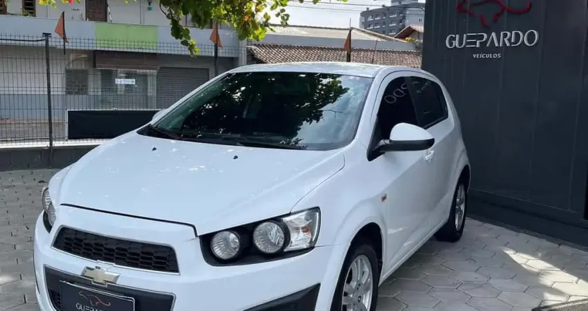 Chevrolet Sonic 2014 1.6 lt 16v flex 4p automático