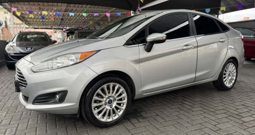 Ford FIESTA 1.6 TITANIUM SEDAN 16V FLEX 4P POWERSHIFT