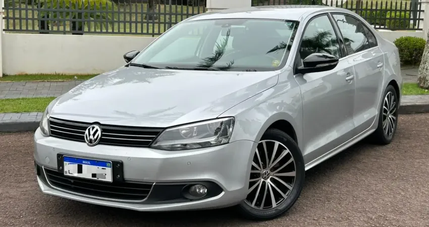 Volkswagen Jetta Highline 2.0 TSI 