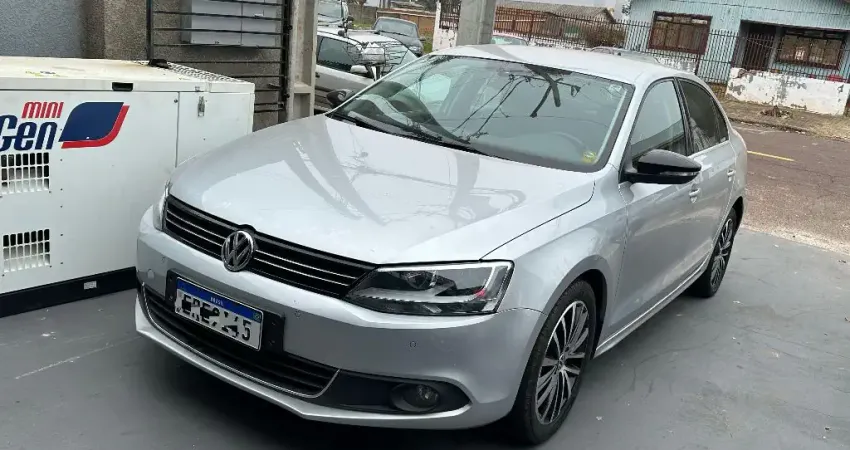 Volkswagen Jetta Highline 2.0 TSI 
