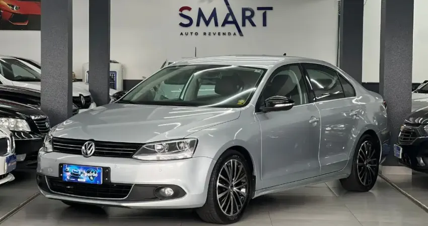Volkswagen Jetta Highline 2.0 TSI 