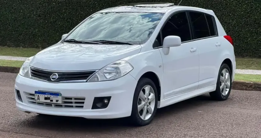 Nissan Tiida 2013 1.8 sl 16v flex 4p automático