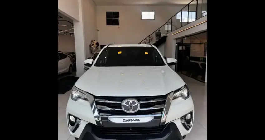 Hilux SW4 SRX 4x4 2.8 TDI 16V Dies. Aut.