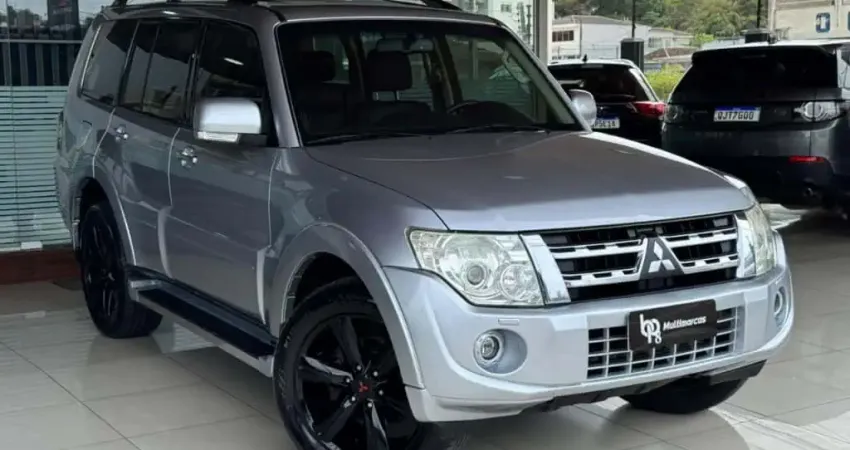 Pajero HPE Full 3.2 4x4 T.I.Dies. 5p Aut