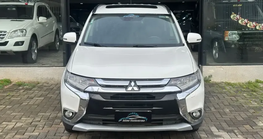 Mitsubishi Outlander GT 3.0 V6 Branca – 2016 - 7 lugares, ótimo para família 