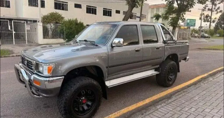 TOYOTA HILUX CD 4X4 SR5 2.8 1998