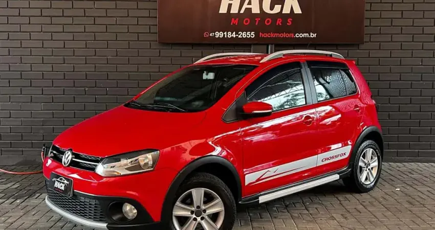 Volkswagen CrossFox GII / 1.6 Mi Total Flex 8V 5p - Vermelha - 2010/2011