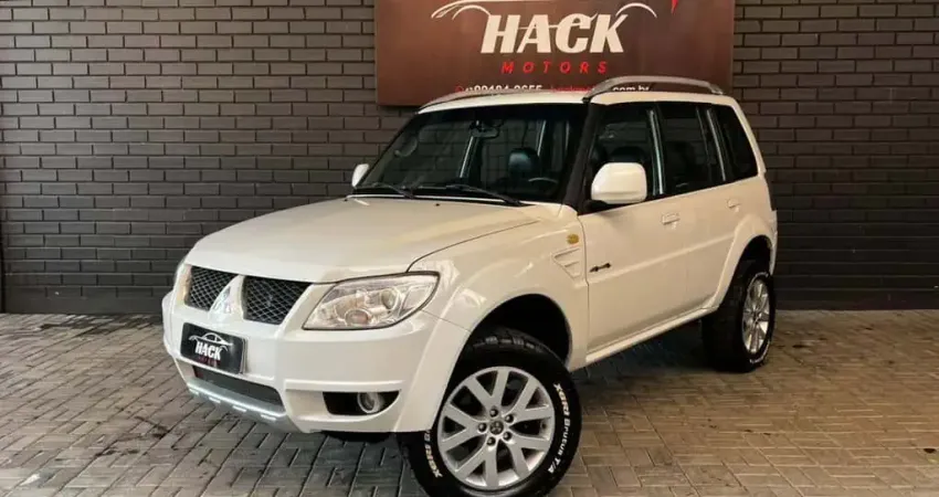 Mitsubishi Pajero TR4 2.0/ 2.0 Flex 16V 4x4 Aut.  - Branca - 2012/2012