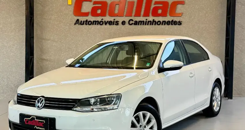 VW Jetta Comfortline 2.0 Aut - 2014 - Raríssimo estado