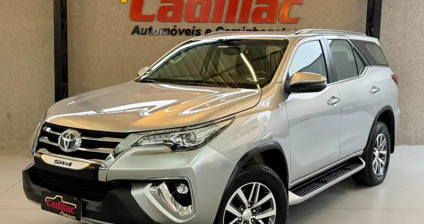 Toyota Hilux SW4 SRX 4X4 2.8 TDI 16V Dies. Aut. 2020