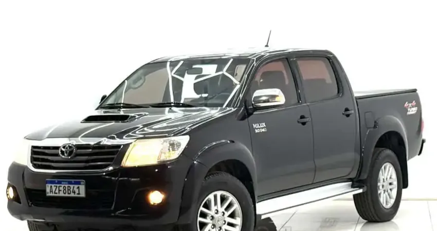 TOYOTA HILUX CD 4X4 SRV 2015 COMPLETA COM CHAVE RESERVA E MANUAL DO PROPRIETÁRIO