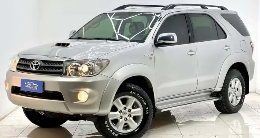 HILUX SW4 SRV 4X4 2.8 TURBO DIESEL 7 LUGARES COM MANUAL E CHAVE RESERVA