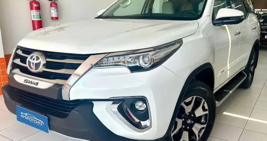HILUX SW4 SRX DIAMOND 7 LUGARES 2020 COMPLETA AUTOMÁTICA 
