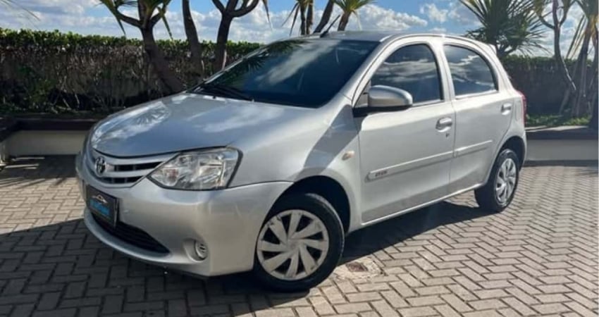 Toyota Etios 2017 1.3 x 16v flex 4p automático
