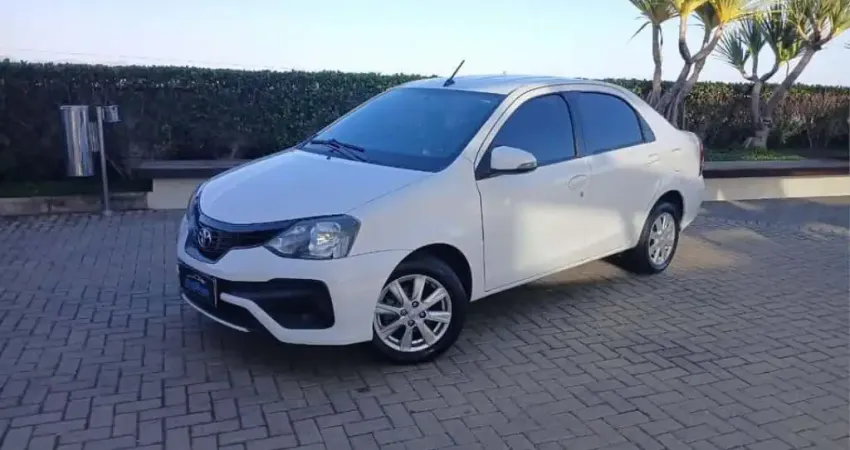 Toyota Etios 2021 1.5 x plus sedan 16v flex 4p automático