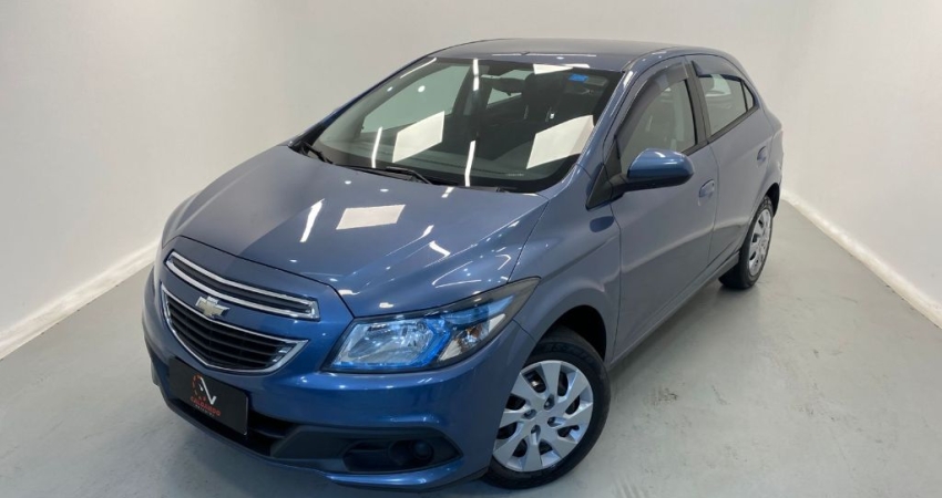 Onix LT 1.4 8V Flex Manual *O Hatch com manutenção mais barata do mercado*