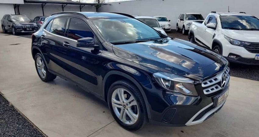 MERCEDES-BENZ GLA 200 1.6 CGI FLEX STYLE 7G-DCT