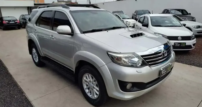 TOYOTA HILUX SW4 3.0 SRV 4X4 16V TURBO INTERCOOLER DIESEL 4P AUTOMÁTICO