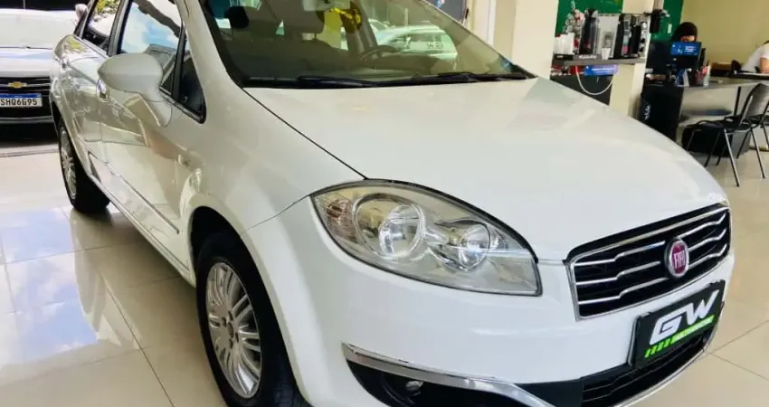 FIAT LINEA 1.8 ESSENCE 16V FLEX 4P MANUAL