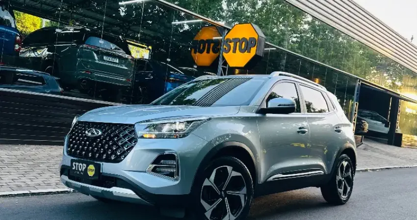 TECNOLOGIA E CONFORTO  - TETO SOLAR PANORÂMICO E DESIGN ROBUSTO