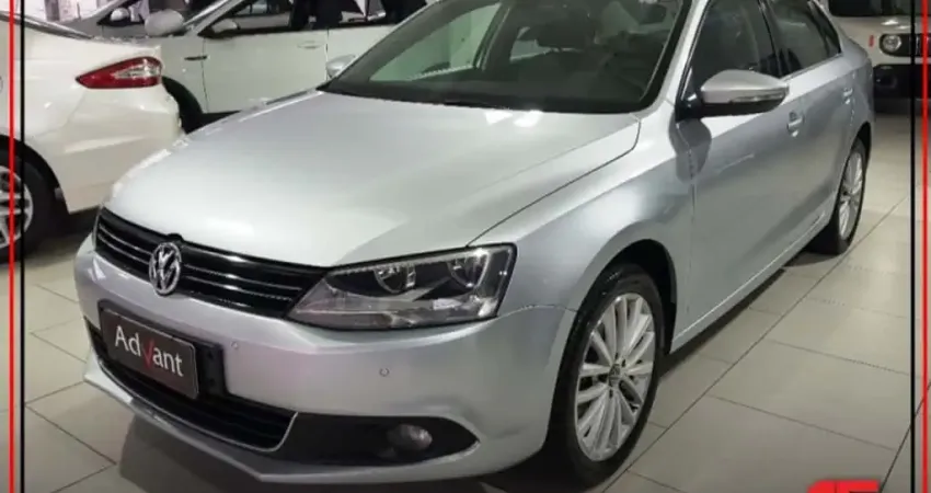 Volkswagen JETTA 2.0 TSI HIGHLINE 200CV GASOLINA 4P TIPTRONIC