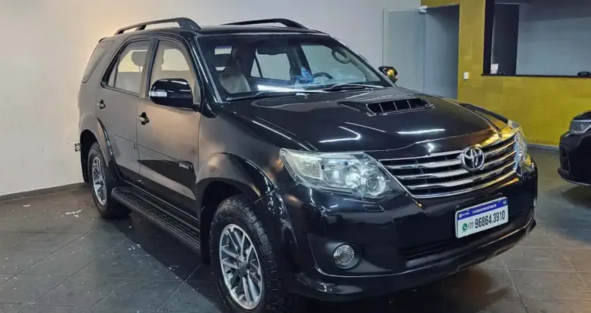 TOYOTA HILUX SW4 SRV D4-D 4x4 3.0 TDI Dies. Aut