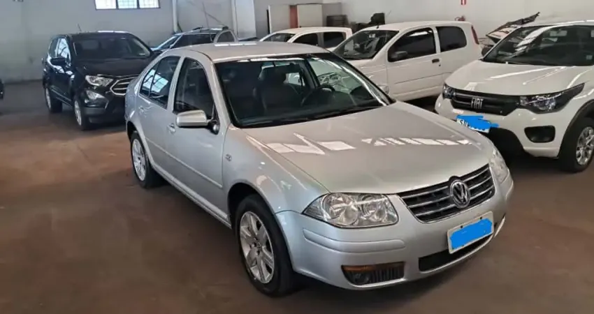 Volkswagen BORA 2.0 MI 8V FLEX 4P AUTOMÁTICO