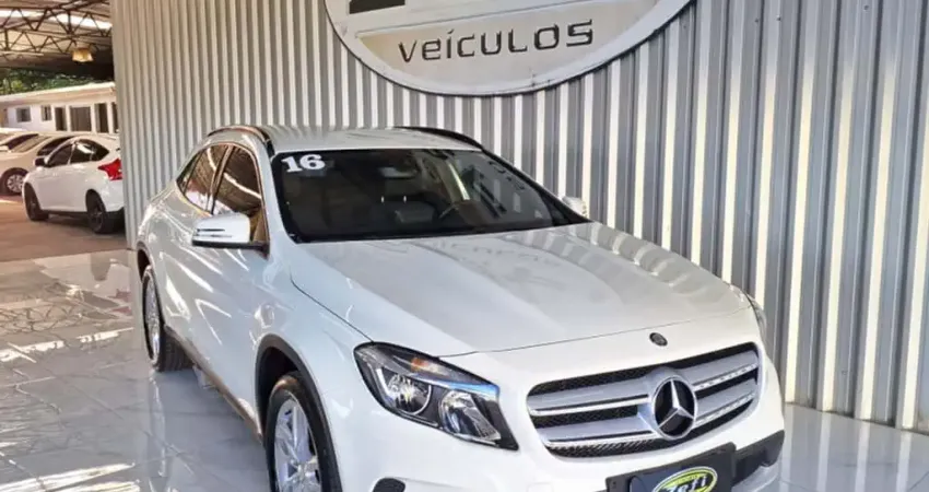 Mercedes-Benz GLA 200 1.6 CGI STYLE 16V TURBO FLEX 4P AUTOMÁTICO