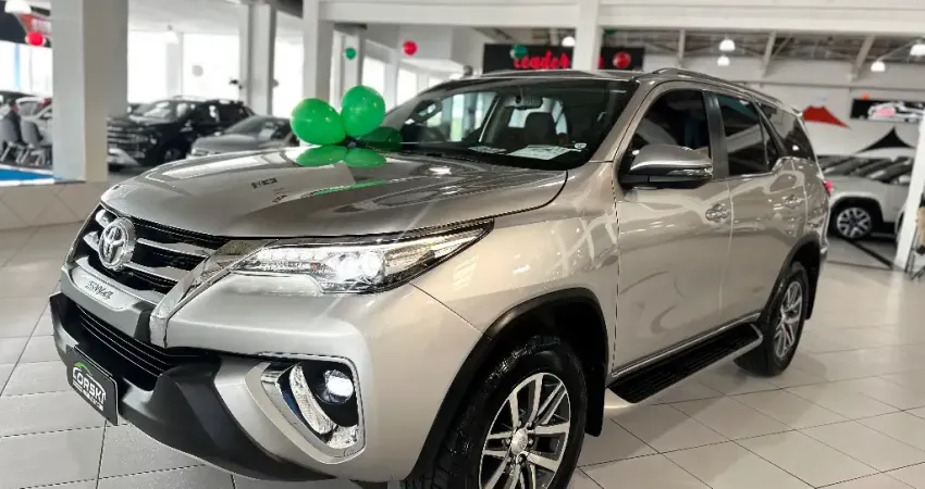 HILUX SW4 TURBO 7L DIESEL 177CV 4X4 AUTOMÁTICO 6M - 2020