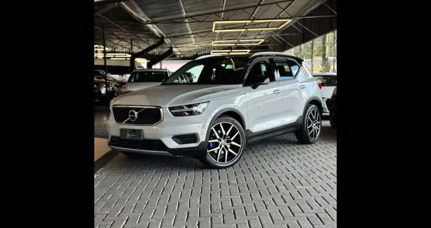 VOLVO XC 40 XC 40 T-5 MOMENTUM 2.0 252cv AWD