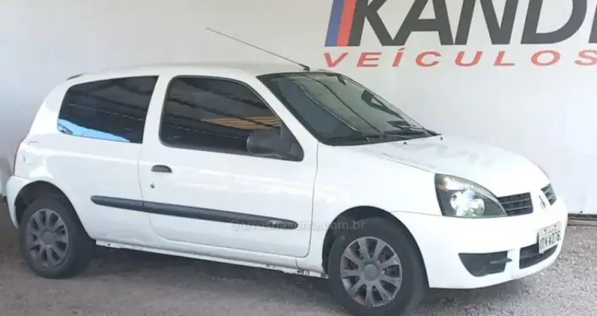 Clio 1.0 campus em ótimo estado e muito confiável. Venha conhecer a Kandi Veículos!